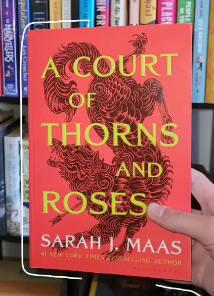Cover for A Court of Thorns and Roses